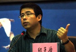 曾让中国向全世界道歉、被央妈封杀的阿丘回旋镖扎在了自己身上2025年6月12日